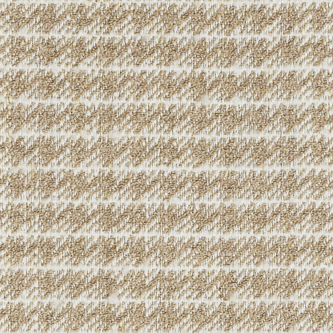 68272